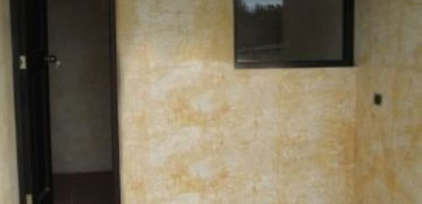 G09 – Only half block from the famous San Felipe Church