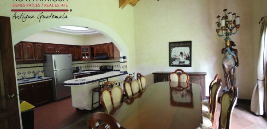 A356 – 3 bedroom house in residential development Barrio Belencito