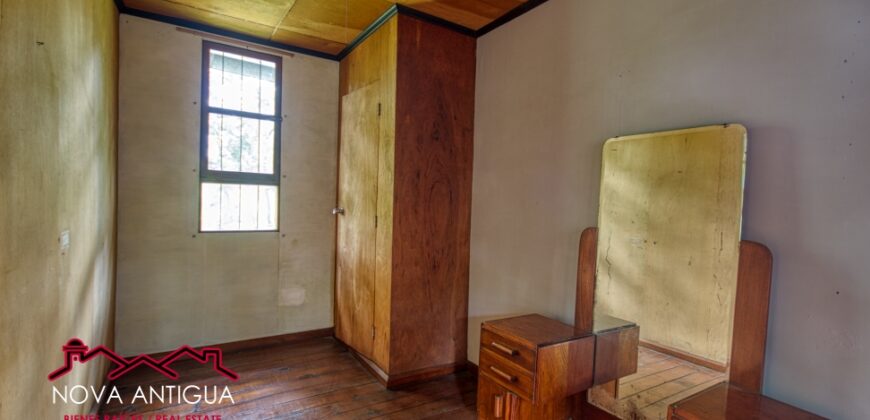 A4126 – Spacious house for rent 4 blocks away from the Central Park