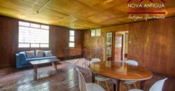 A4126 – Spacious house for rent 4 blocks away from the Central Park