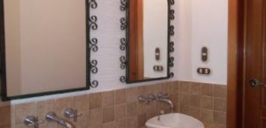 G230 – 3 bedrooms house for rent