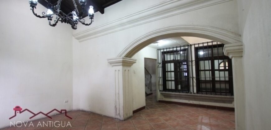 A936 – House For Rent 2 Bedrooms Unfurnished