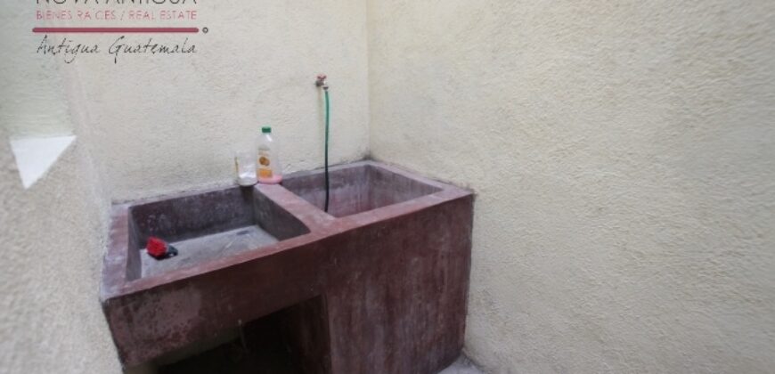 A936 – House For Rent 2 Bedrooms Unfurnished