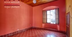 A4133 – Incredible opportunity in Antigua Guatemala