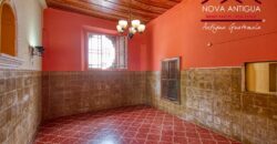 A4133 – Incredible opportunity in Antigua Guatemala