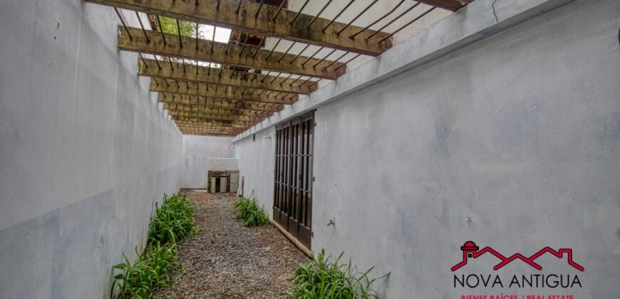 A4138 – Loft for rent in residential area