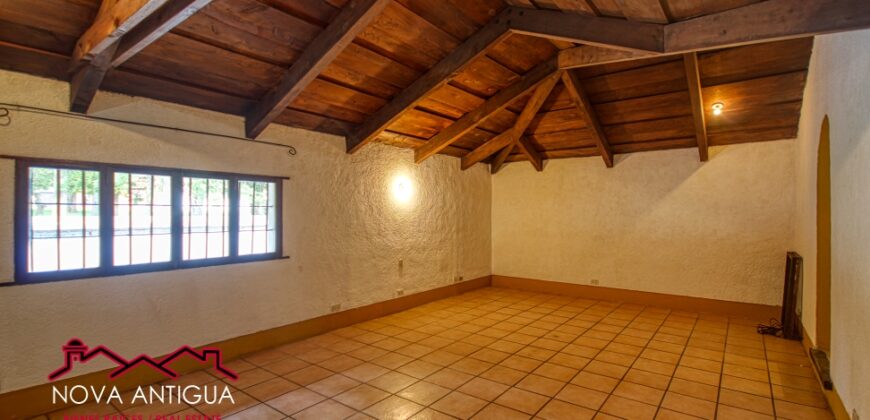 A4138 – Loft en renta en residencial privado