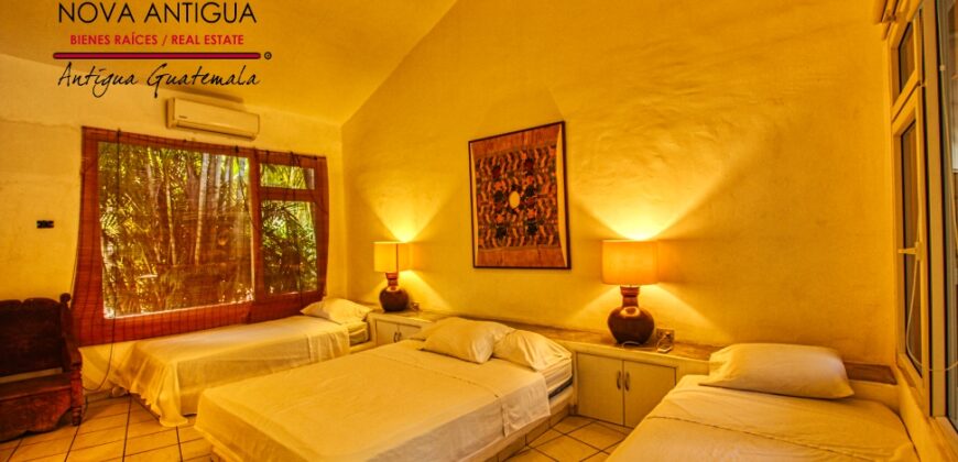 CS010 – Beach mansion in the Pacific Coast of Guatemala