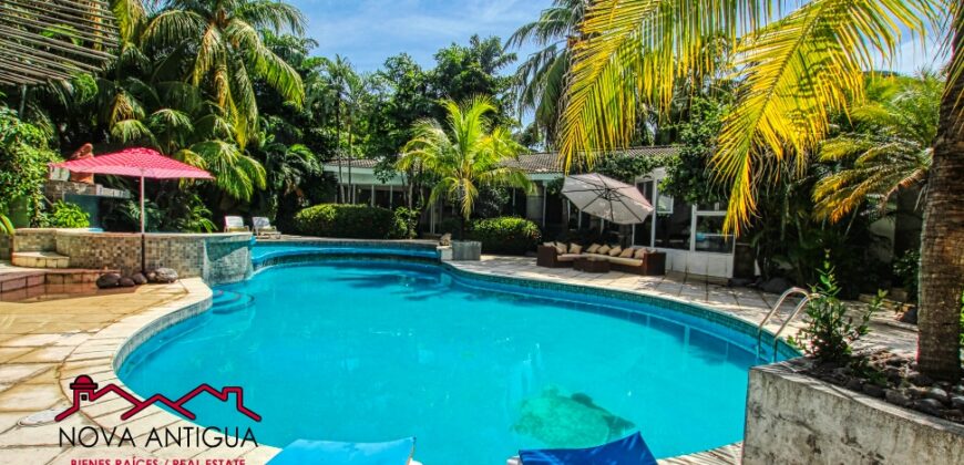 CS010 – Mansión en Costa Sur en condominio exclusivo