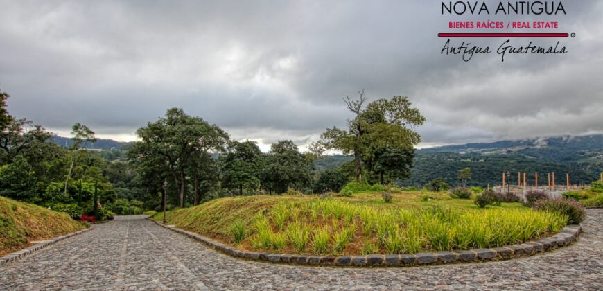 SML03 – Land in exclusive residential area near Antigua Guatemala