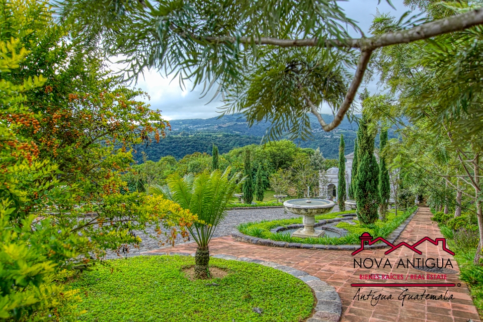 SML02 – Land in exclusive residential area near Antigua Guatemala