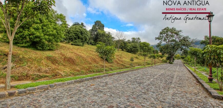 SML02 – Terreno en residencial exclusivo cerca de Antigua Guatemala