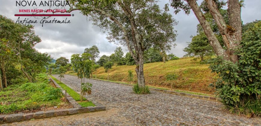 SML02 – Terreno en residencial exclusivo cerca de Antigua Guatemala