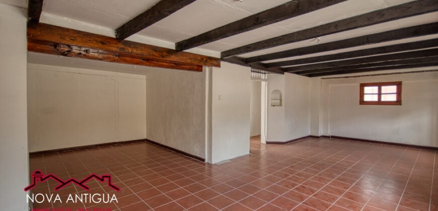 A4142 – Spacious retail space for rent