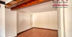 A4142 – Spacious retail space for rent