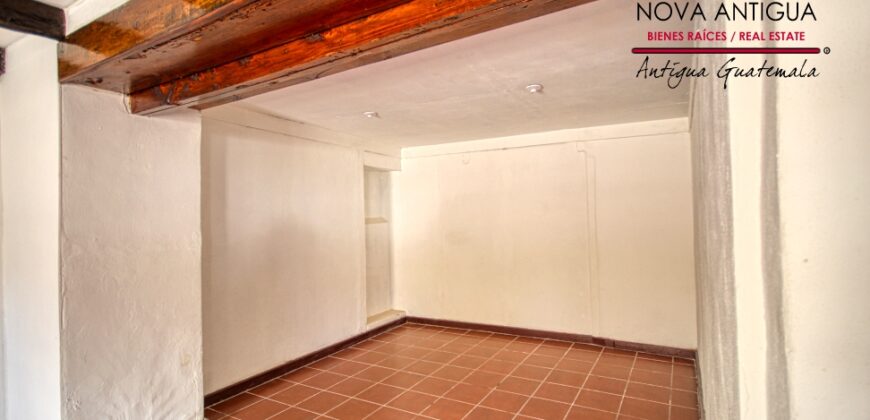 A4142 – Amplio local en renta en Antigua Guatemala