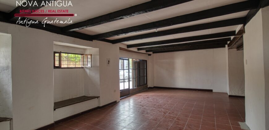 A4142 – Spacious retail space for rent