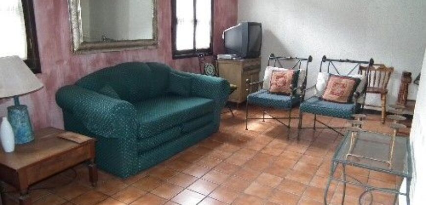 A211 – House in residential  with 3 bedrooms for rent