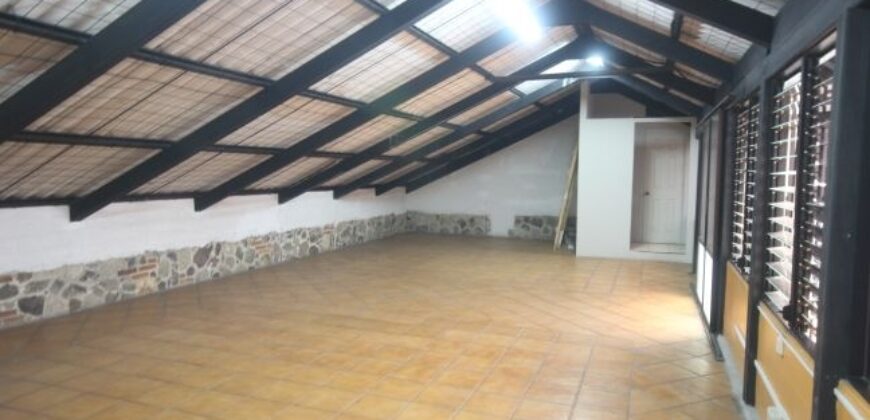 A204 – Reatail space for rent in Central Antigua