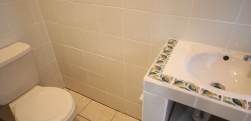 A204 – Reatail space for rent in Central Antigua