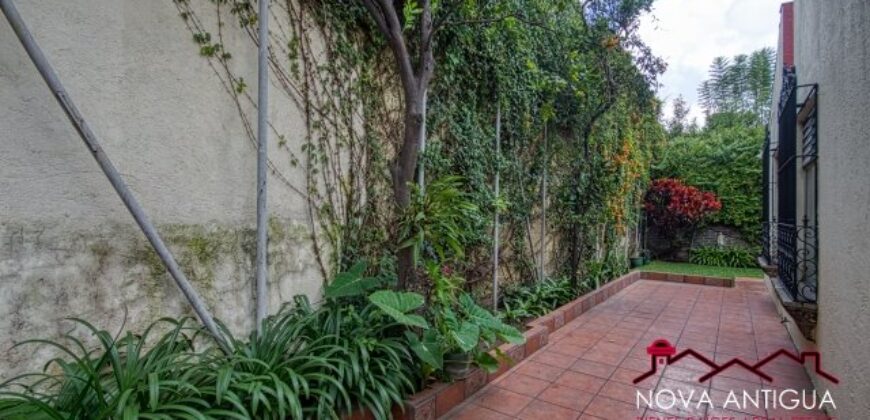 A280 – House for rent at 3 blocks from Central Park