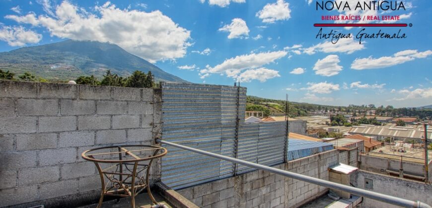 J523 – Apartment in second floor