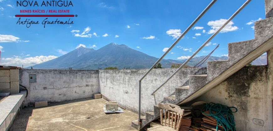 J523 – Apartment in second floor