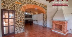 F100 – Beautiful house in Jocotenango