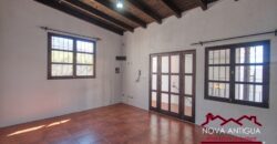 F100 – Beautiful house in Jocotenango