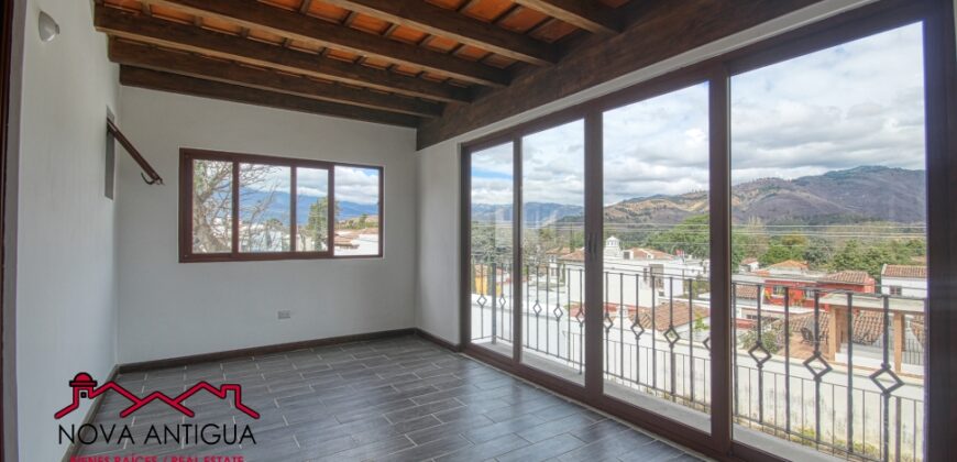 I69 – Apartment located in a high added value residential.