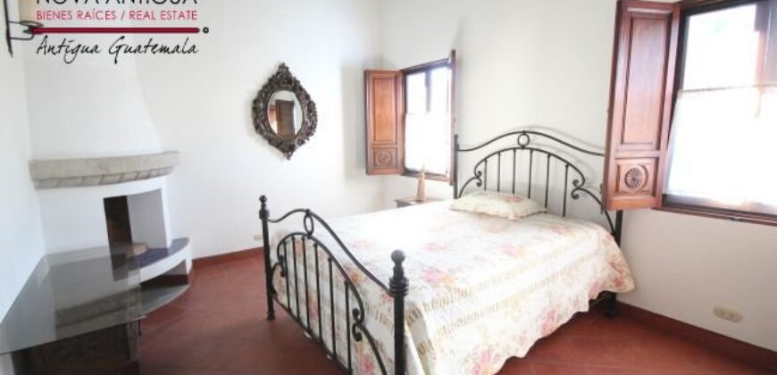 A270 – House in a gated community 3 bedrooms for rent