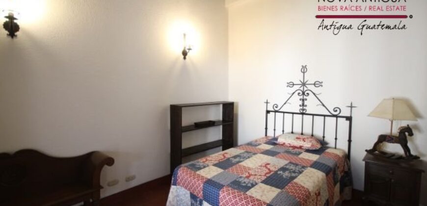 A270 – House in a gated community 3 bedrooms for rent