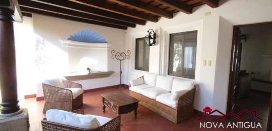 A270 – House in a gated community 3 bedrooms for rent