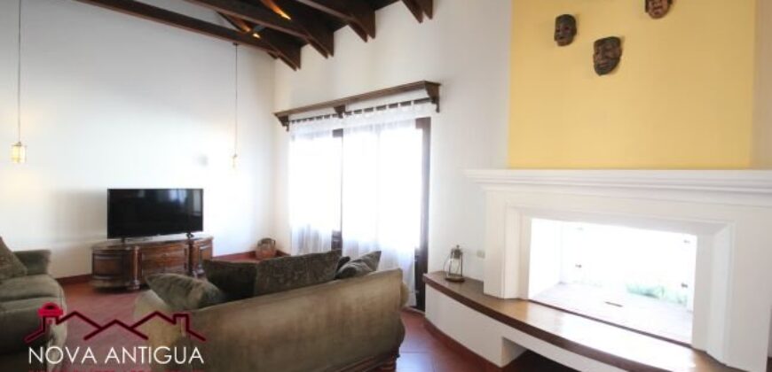 A270 – House in a gated community 3 bedrooms for rent