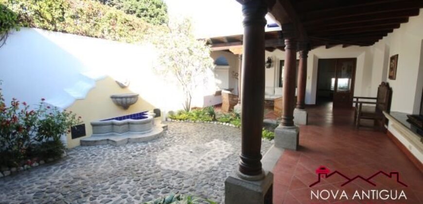 A270 – House in a gated community 3 bedrooms for rent