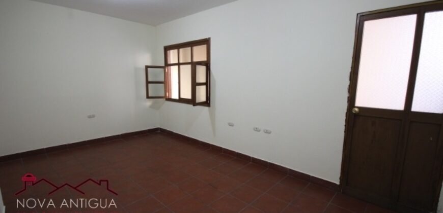 A3403 – 3 bedroom house unfurnished