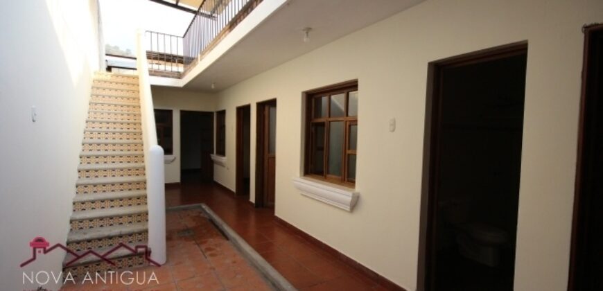 A3403 – 3 bedroom house unfurnished