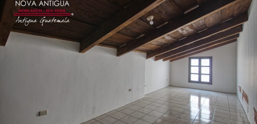 A906 – Increíble local comercial en renta
