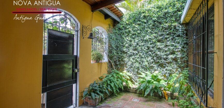 A4152 – Cozy house unfurniture