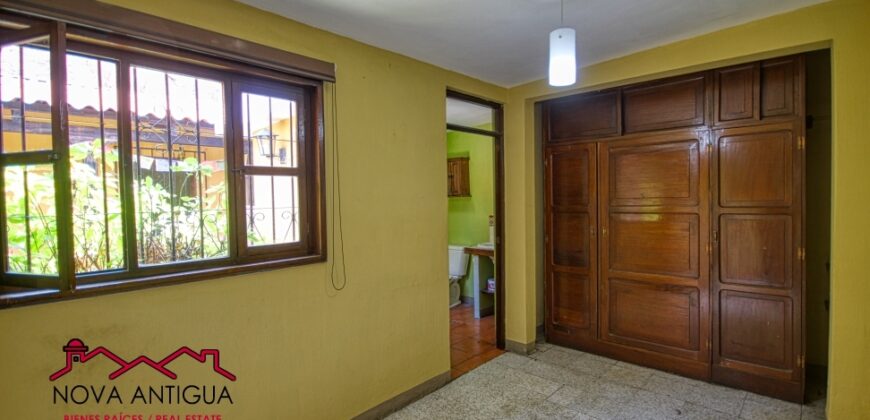 A4152 – Cozy house unfurniture