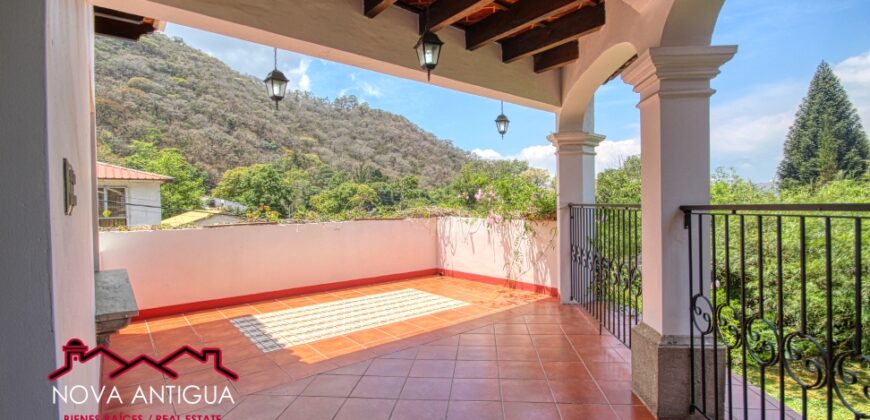 E243 – Beautiful property within a semi-private sector