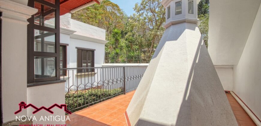 E243 – Beautiful property within a semi-private sector