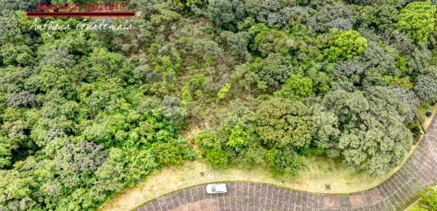 R356 – Building lot in gated coummunity La Reunion Country Club