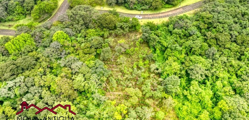 R356 – Building lot in gated coummunity La Reunion Country Club