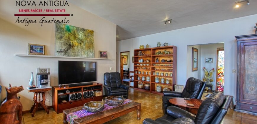 SLM10 – Beautiful house with spectacular views