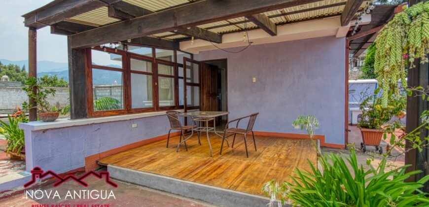 A4160 – Apartment in the center of Antigua Guatemala