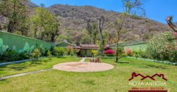 E244 – Large residence in Santa Ana