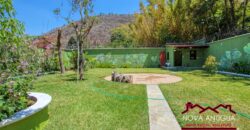 E244 – Large residence in Santa Ana