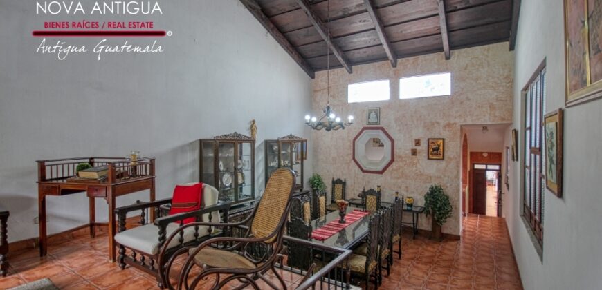 A4164 – Nice furnished house in condominium