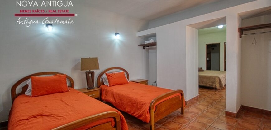 A4164 – Nice furnished house in condominium